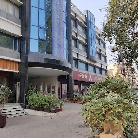 Hotel Crystal Palace Meerut Εξωτερικό φωτογραφία