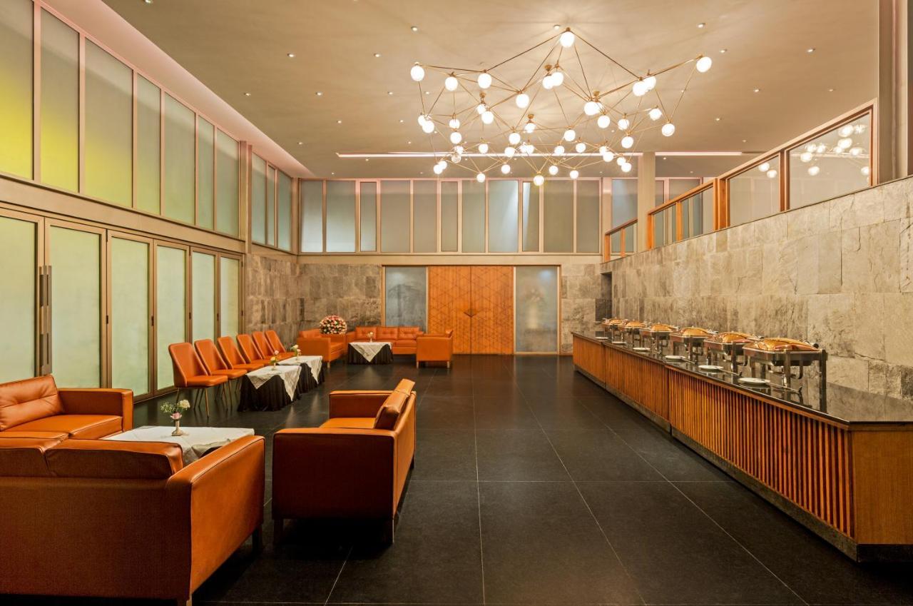 Hotel Crystal Palace Meerut Εξωτερικό φωτογραφία