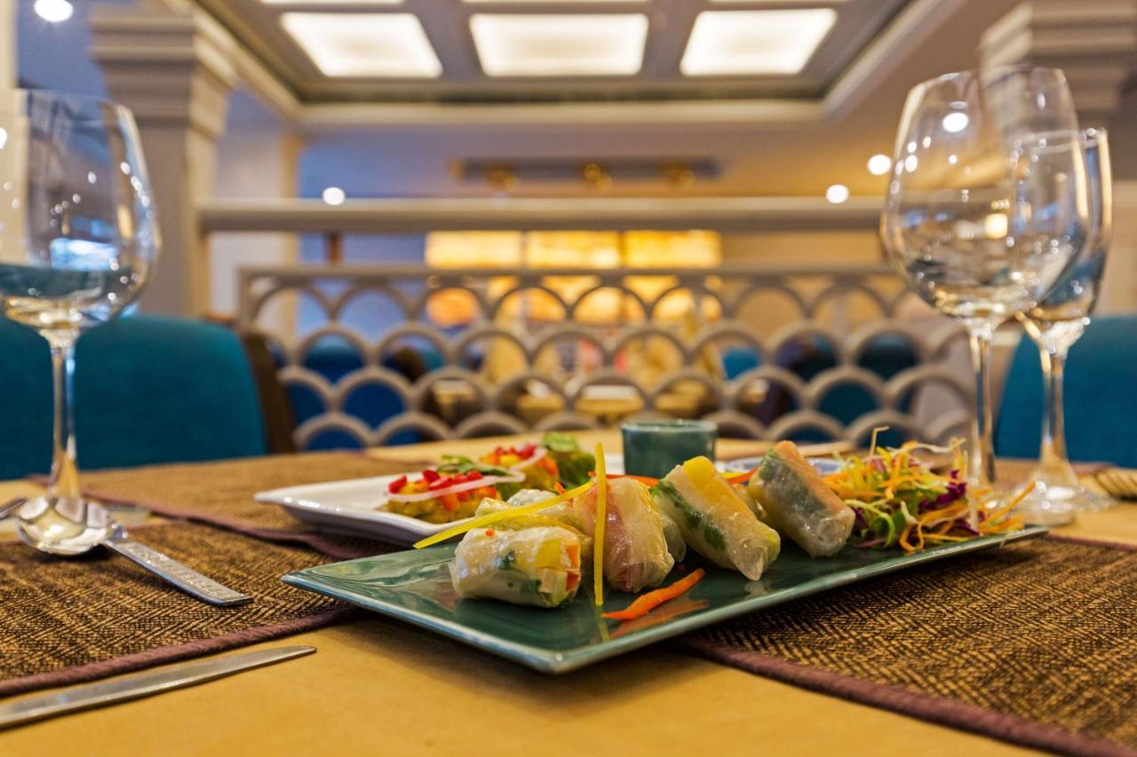 Hotel Crystal Palace Meerut Εξωτερικό φωτογραφία