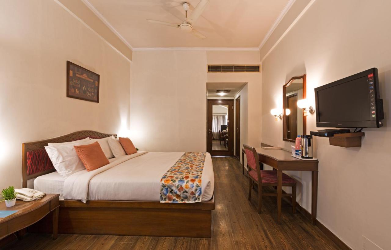 Hotel Crystal Palace Meerut Εξωτερικό φωτογραφία
