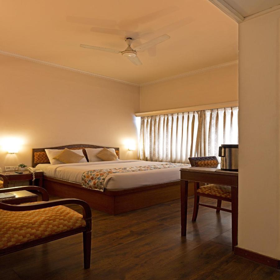 Hotel Crystal Palace Meerut Εξωτερικό φωτογραφία