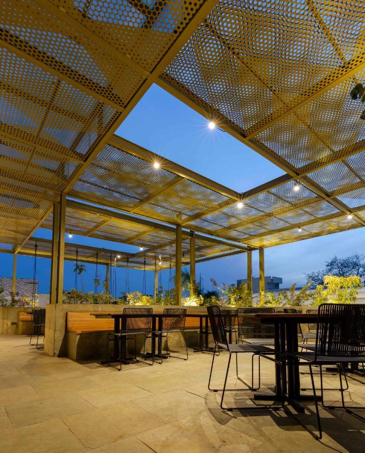 Hotel Crystal Palace Meerut Εξωτερικό φωτογραφία