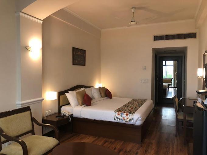 Hotel Crystal Palace Meerut Εξωτερικό φωτογραφία