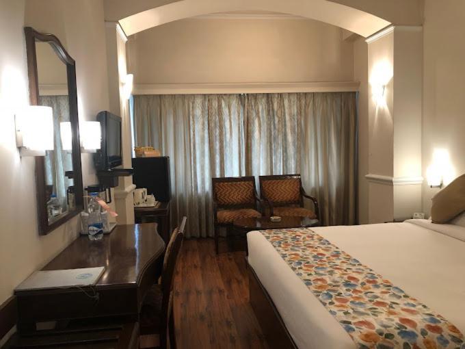 Hotel Crystal Palace Meerut Εξωτερικό φωτογραφία