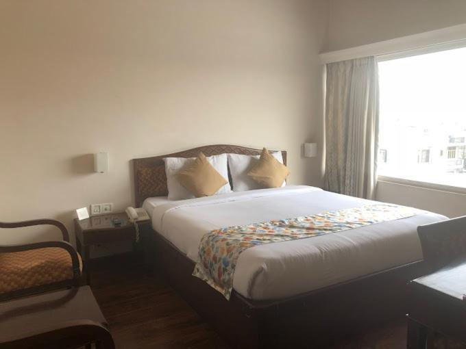 Hotel Crystal Palace Meerut Εξωτερικό φωτογραφία